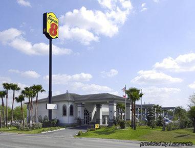 Super 8 Donna Hotel Eksteriør billede